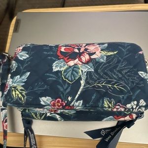 Cross body wallet